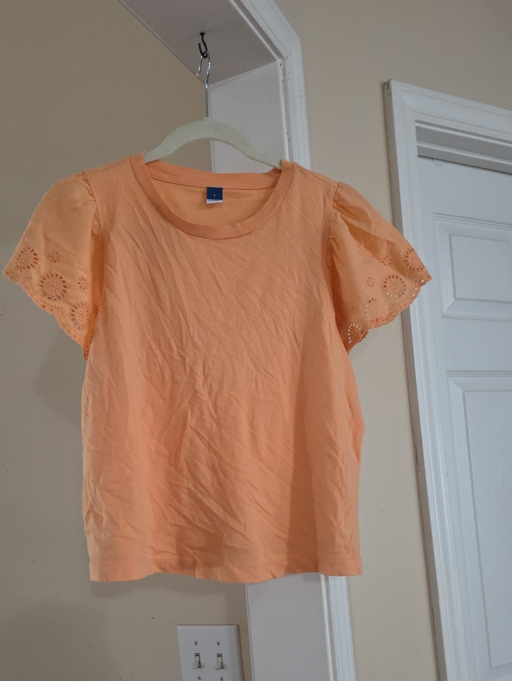 Old Navy - Women’s Peach Eyelet Sleeve Tee